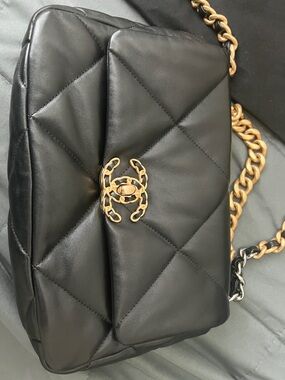 Chanel 19 Smal Lambskin